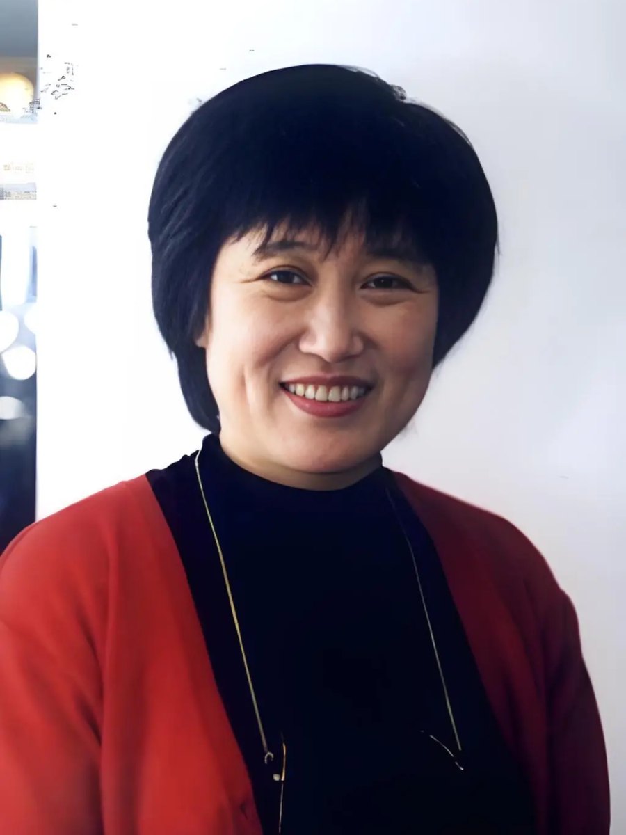 蓝玲